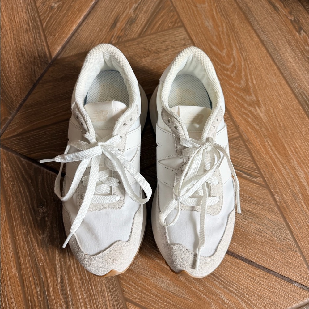 New Balance 237 Women's White/Cream Athletic Sneakers